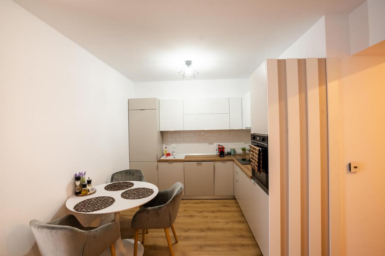City Center Accommodation - 404 Ρέσιτσα Εξωτερικό φωτογραφία