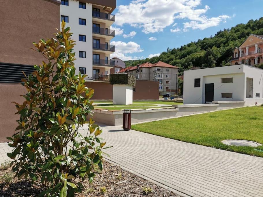 City Center Accommodation - 404 Ρέσιτσα Εξωτερικό φωτογραφία